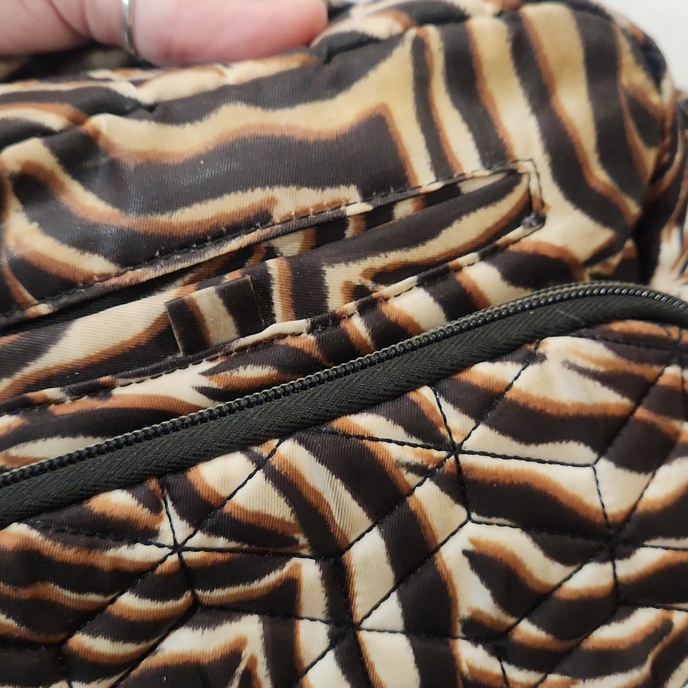 Lug Ranger 2 RFID Medium Crossbody Bag | Zebra Sand Pattern *flaws" - Picture 13 of 15